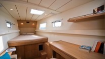 PERLE NOIRE Front Cabin